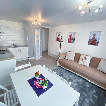 2 Bedroom Flat, Dalston Junction, Londres Exterior foto