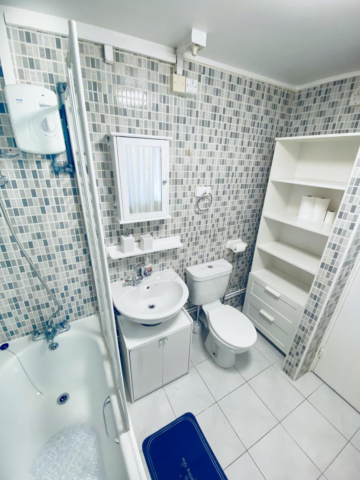 2 Bedroom Flat, Dalston Junction, Londres Exterior foto