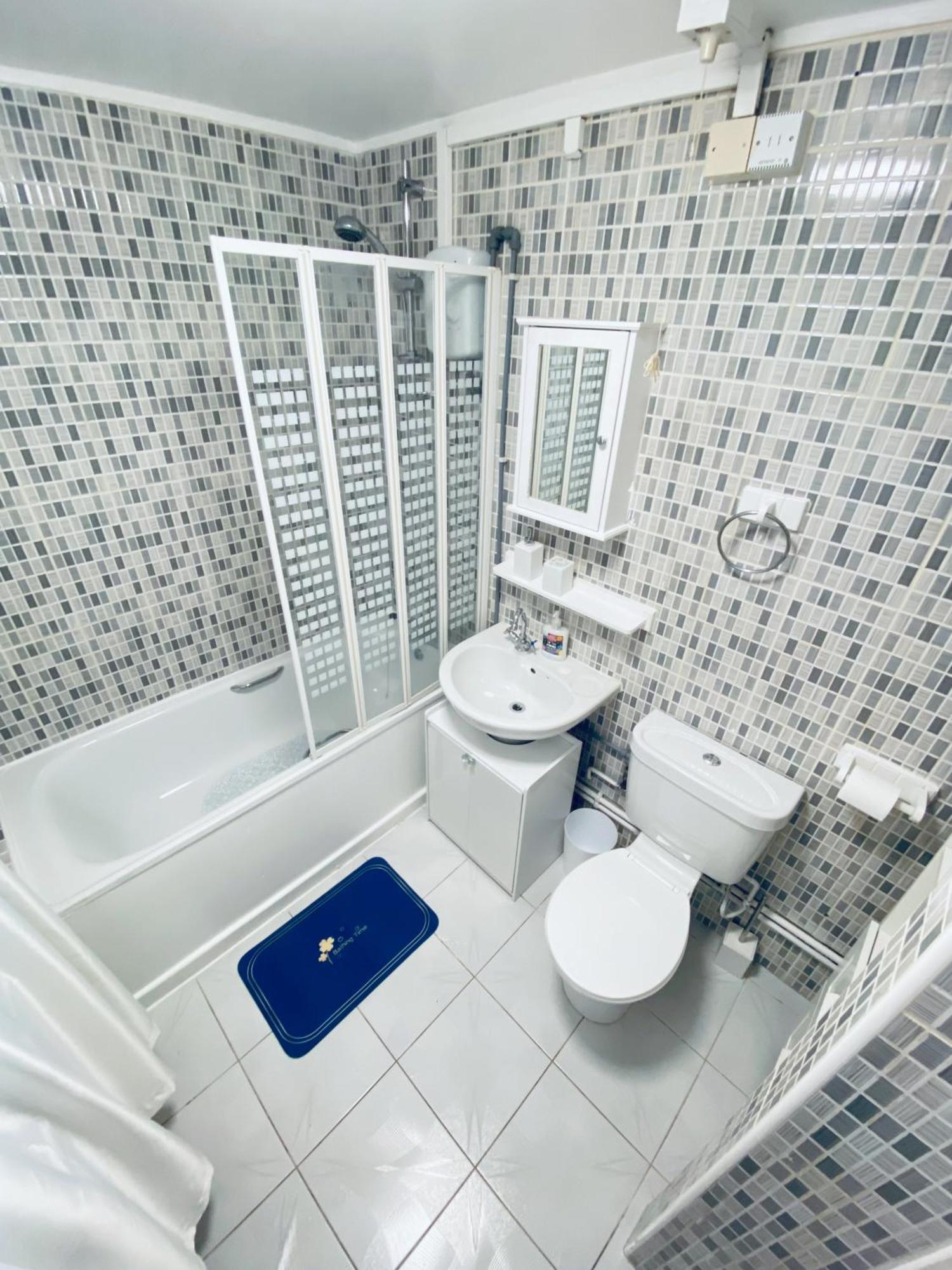 2 Bedroom Flat, Dalston Junction, Londres Exterior foto